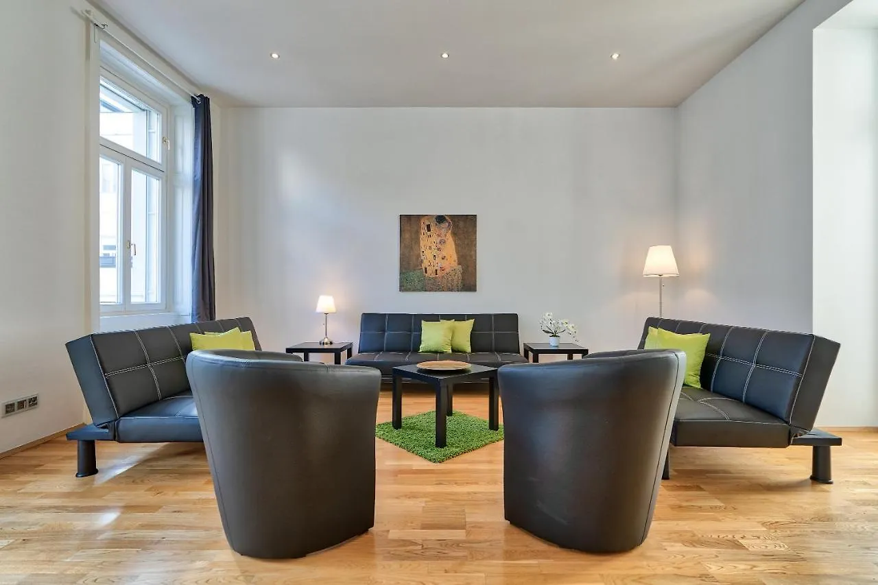 Apartments Wien - Schwarzenbergplatz Avusturya