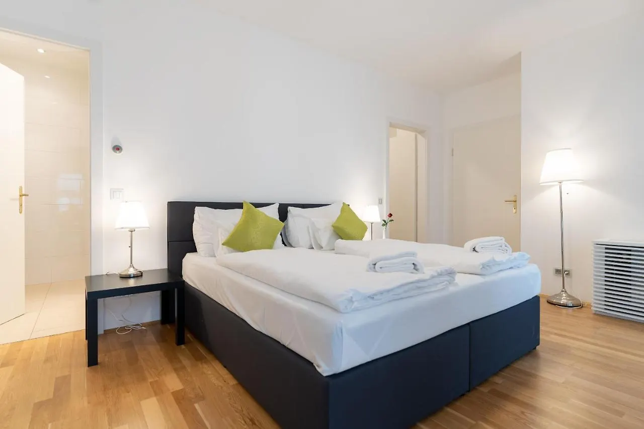 Apartments Wien - Schwarzenbergplatz Avusturya